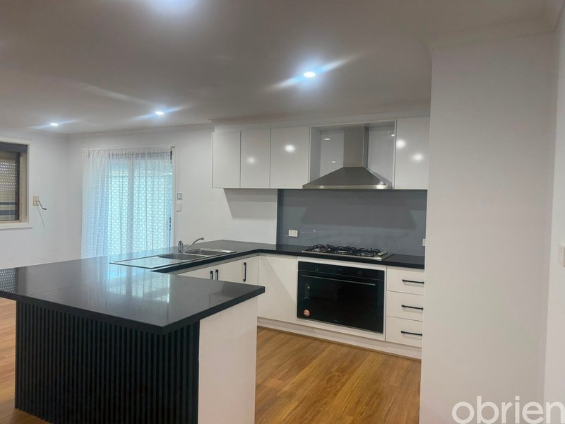 Photo - 47 Grey Street, Darley VIC 3340 - Image 4