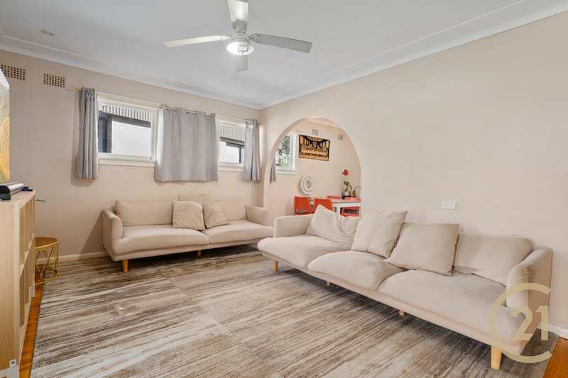 Photo - 47 Guthega Crescent, Heckenberg NSW 2168 - Image 2