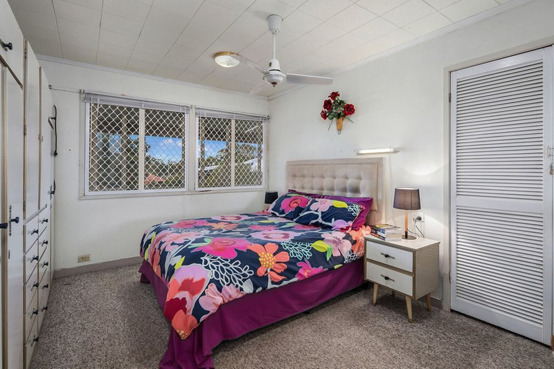 Photo - 47 Gwynne Street, Wynnum West QLD 4178 - Image 4