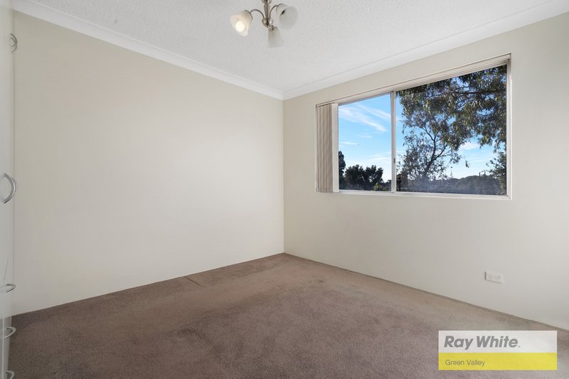 Photo - 4/7 Hart Street, Warwick Farm NSW 2170 - Image 9