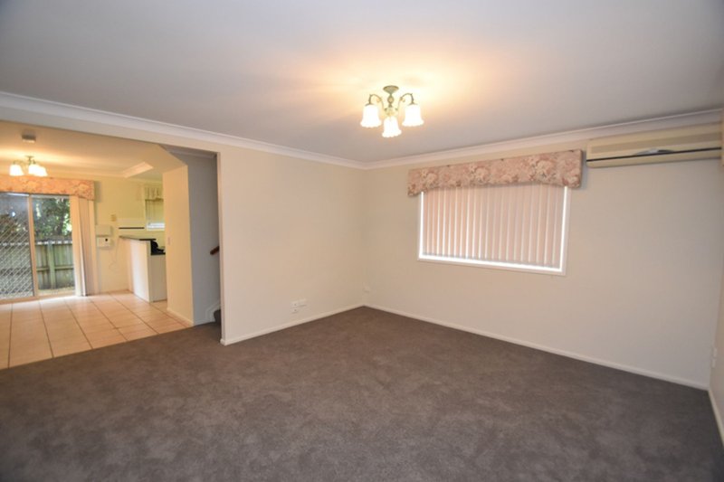 Photo - 4/7 Hawthorne Street, East Toowoomba QLD 4350 - Image 3