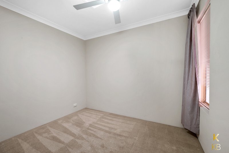 Photo - 47 Hennessy Way, Rockingham WA 6168 - Image 11