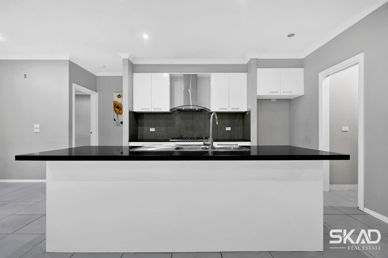 Photo - 47 Herlitz Drive, Epping VIC 3076 - Image 6