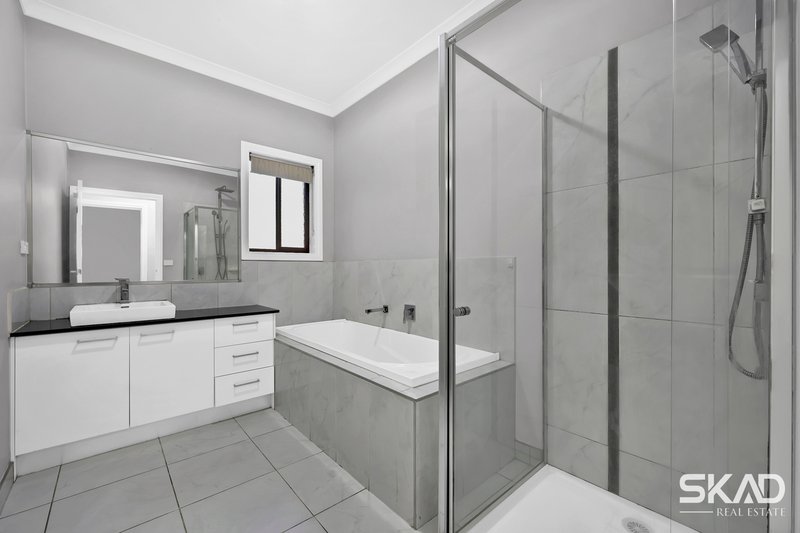 Photo - 47 Herlitz Drive, Epping VIC 3076 - Image 12