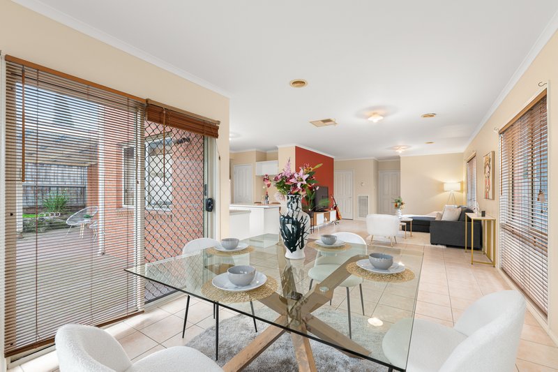 Photo - 47 Highview Drive, South Morang VIC 3752 - Image 5
