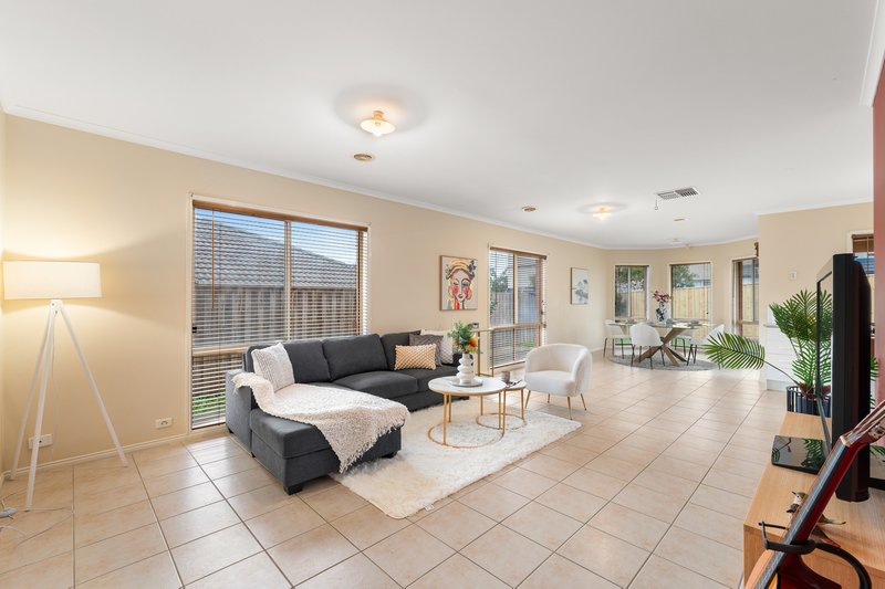 Photo - 47 Highview Drive, South Morang VIC 3752 - Image 10