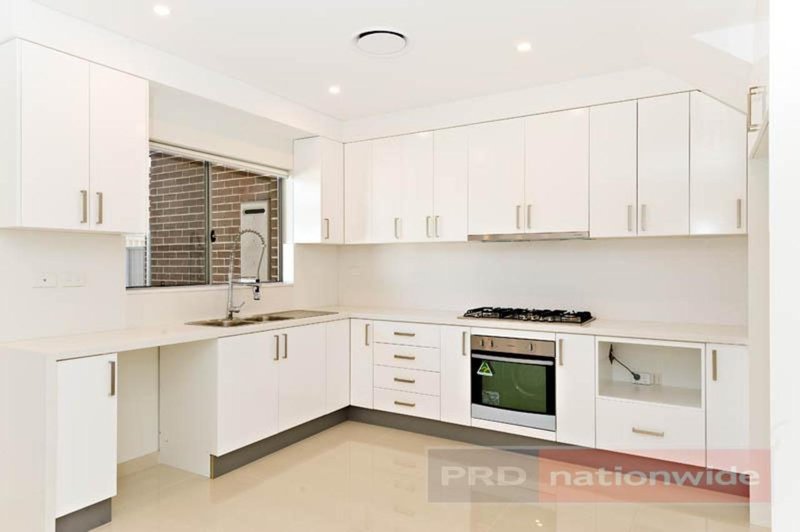 Photo - 47 Hodgkinson Crescent, Panania NSW 2213 - Image 5