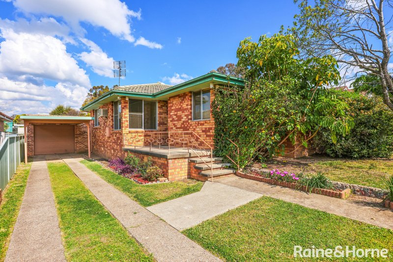 Photo - 47 Holland Street, Tamworth NSW 2340 - Image 3