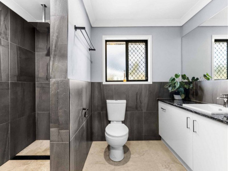 Photo - 47 Holly Avenue, Highfields QLD 4352 - Image 7