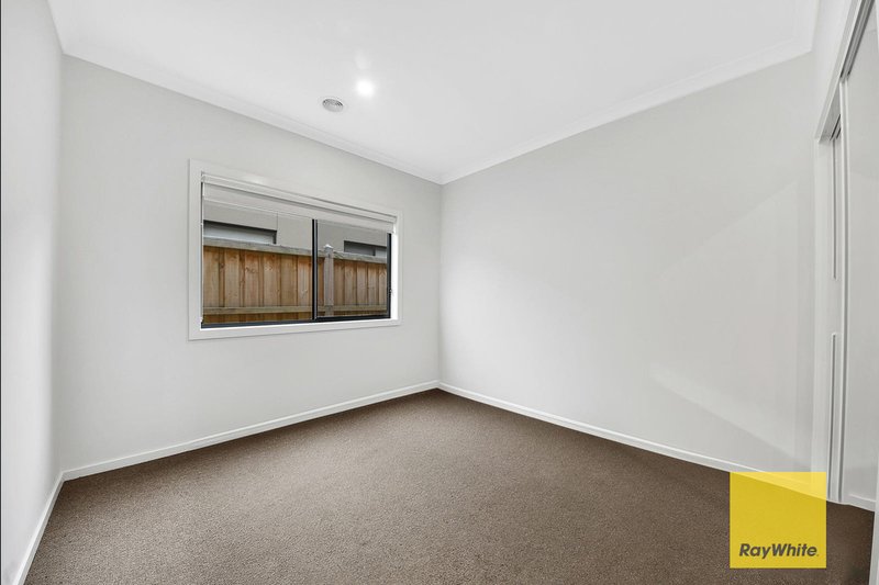 Photo - 47 Ionica Loop, Truganina VIC 3029 - Image 12