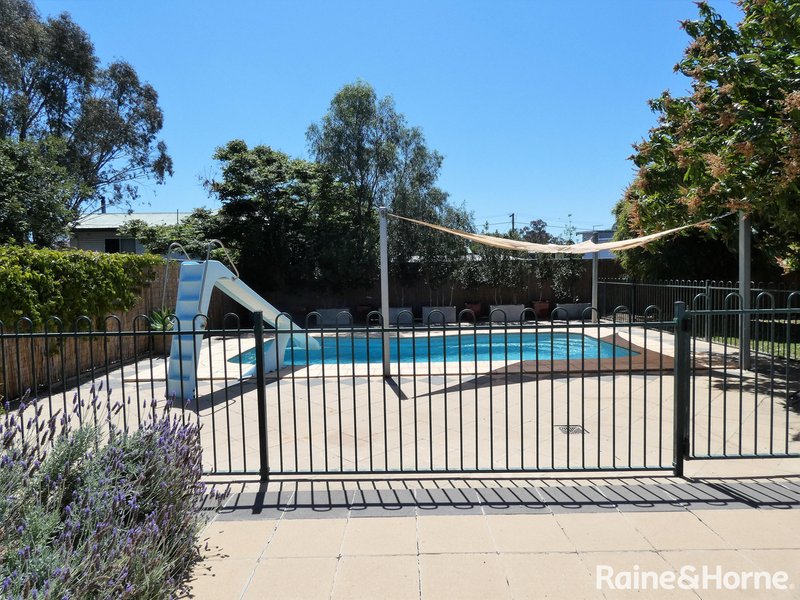 Photo - 47 Iris Street, Moree NSW 2400 - Image 4