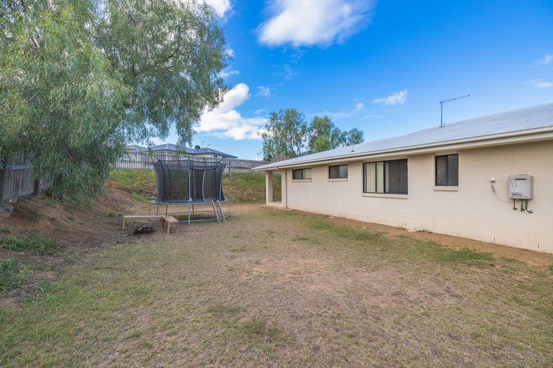 Photo - 47 John Oxley Drive, Gracemere QLD 4702 - Image 12