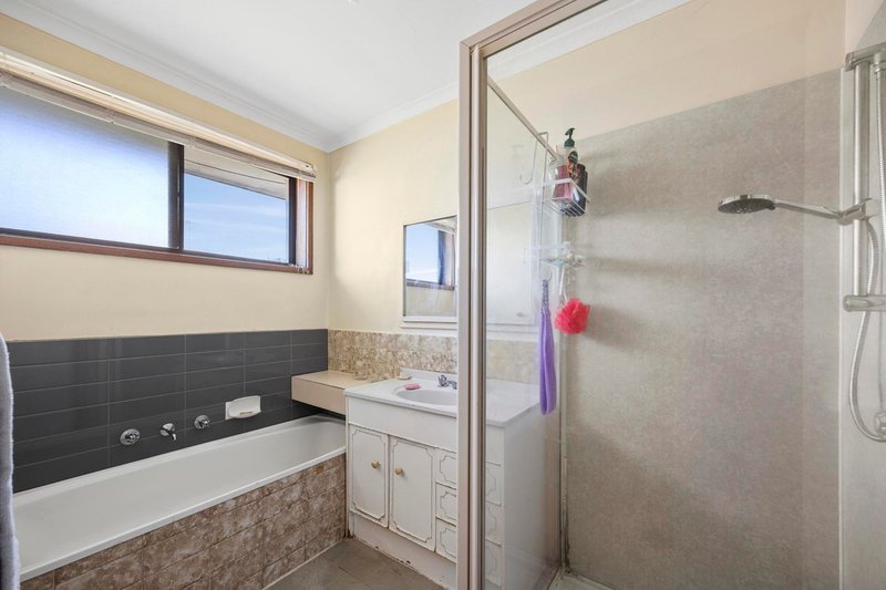 Photo - 47 Kanooka Drive, Corio VIC 3214 - Image 4