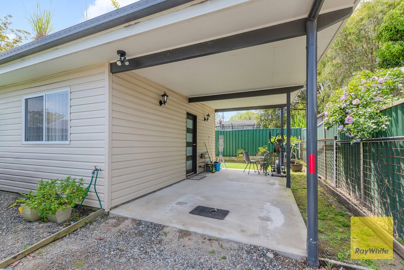 Photo - 47 Kawana Avenue, Blue Haven NSW 2262 - Image 4