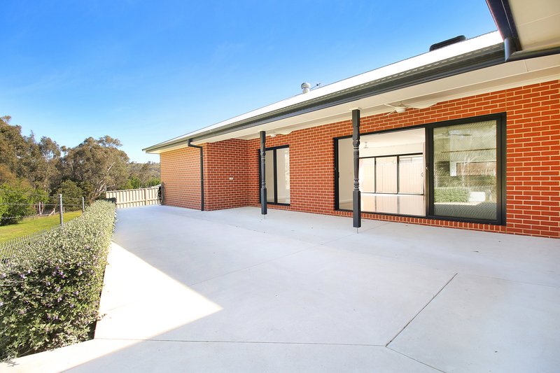 Photo - 47 Kenneth Watson Drive, Bandiana VIC 3691 - Image 16