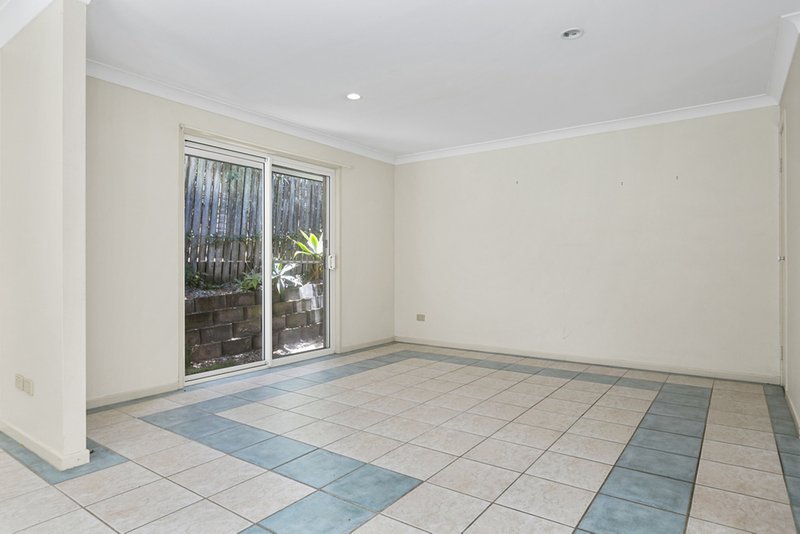 Photo - 47 Kestrel Crescent, Peregian Beach QLD 4573 - Image 9