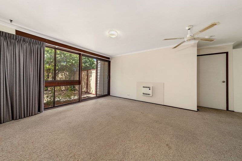 Photo - 47 Kootingal Street, Giralang ACT 2617 - Image 5