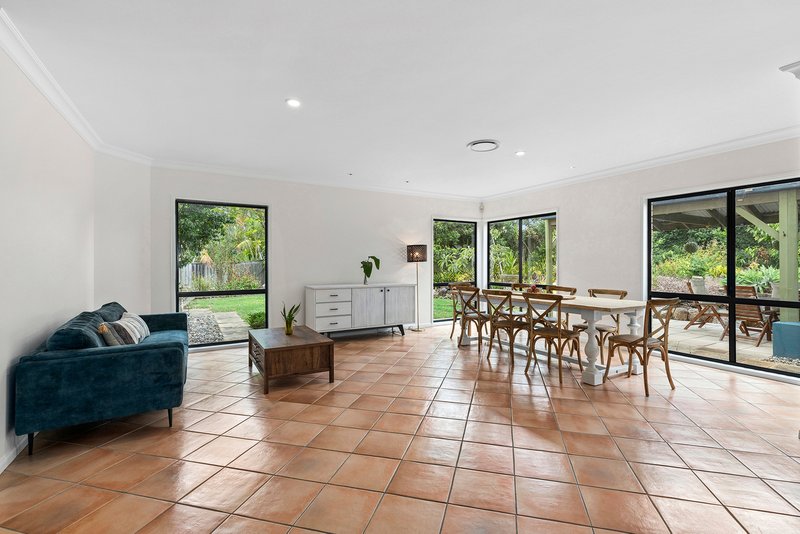 Photo - 47 Kurrajong Place, Bridgeman Downs QLD 4035 - Image 4