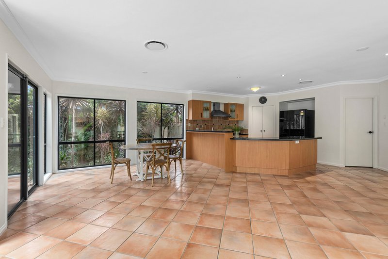 Photo - 47 Kurrajong Place, Bridgeman Downs QLD 4035 - Image 6