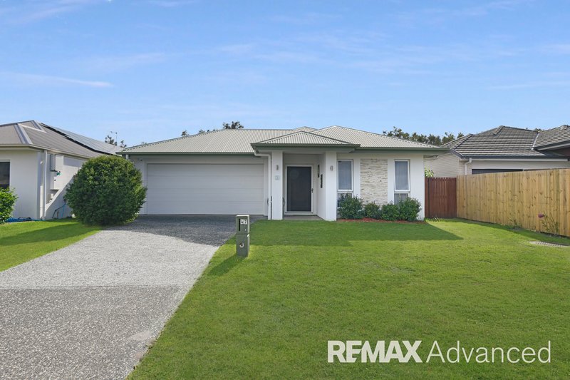 Photo - 47 Lakeside Crescent, Ningi QLD 4511 - Image 2
