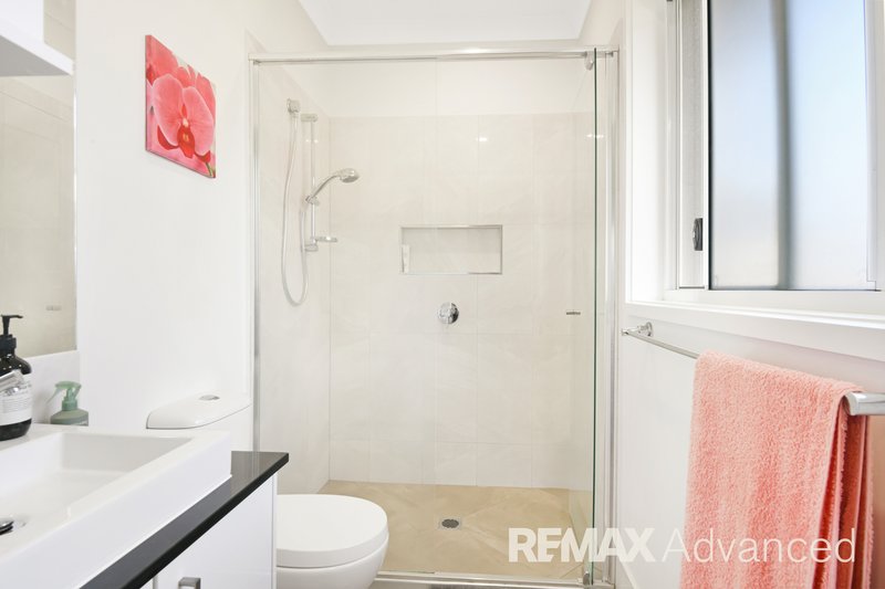 Photo - 47 Lakeside Crescent, Ningi QLD 4511 - Image 8