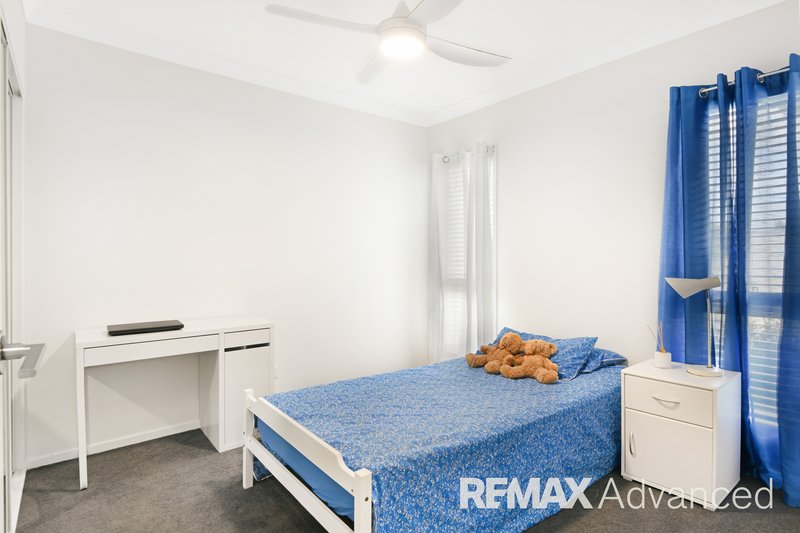 Photo - 47 Lakeside Crescent, Ningi QLD 4511 - Image 10