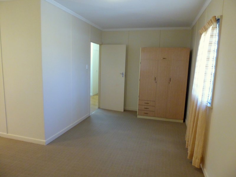 Photo - 47 Laura St , Clontarf QLD 4019 - Image 15