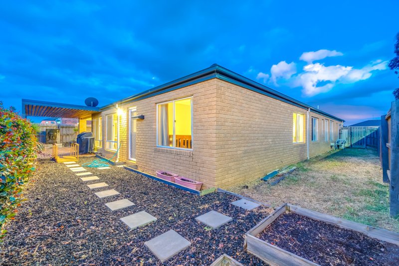 Photo - 47 Leda Drive, Tarneit VIC 3029 - Image 23