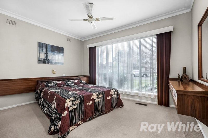 Photo - 47 Leicester Avenue, Glen Waverley VIC 3150 - Image 4