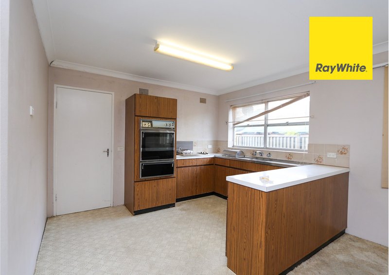 Photo - 47 Lewin Street, Inverell NSW 2360 - Image 2