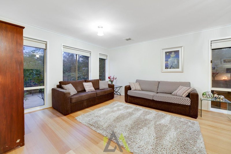 Photo - 47 Lexton Drive, Langwarrin VIC 3910 - Image 3