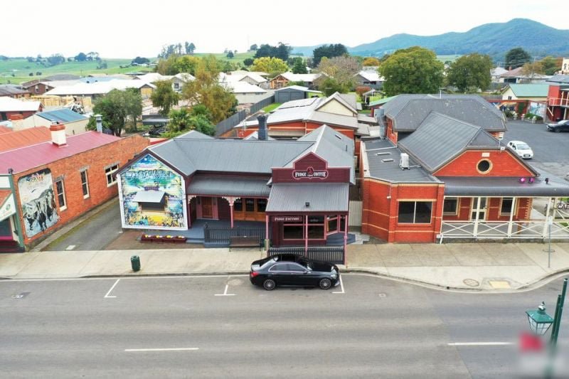 Photo - 47 Main Street, Sheffield TAS 7306 - Image 11