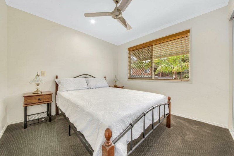 Photo - 47 Malpas Street, Boyne Island QLD 4680 - Image 13