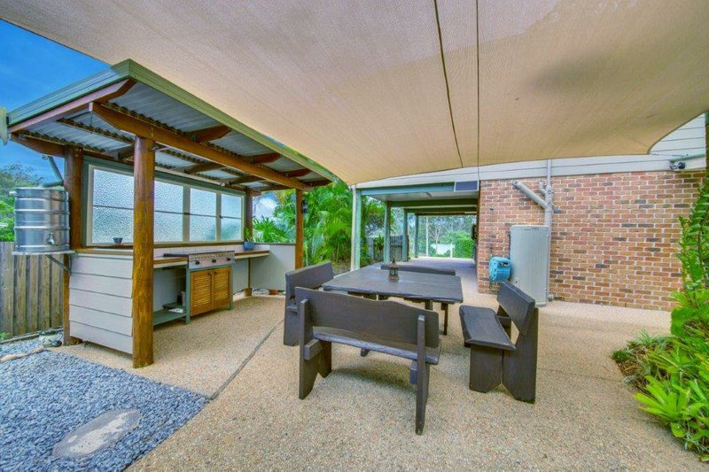 Photo - 47 Malpas Street, Boyne Island QLD 4680 - Image 17