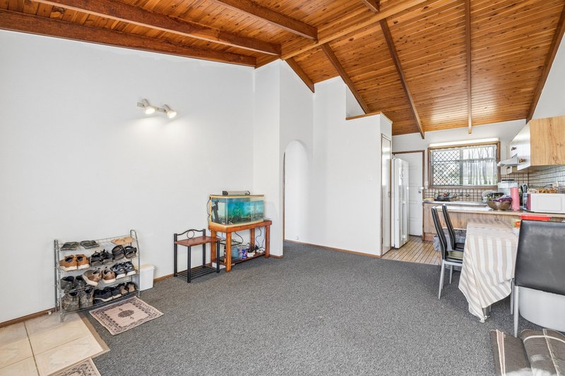 Photo - 4/7 Marlow Street, Woodridge QLD 4114 - Image 2