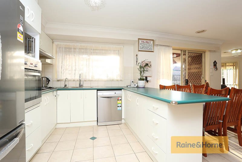 Photo - 47 Marne Drive, Roxburgh Park VIC 3064 - Image 3