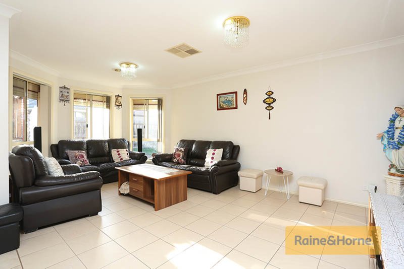 Photo - 47 Marne Drive, Roxburgh Park VIC 3064 - Image 5