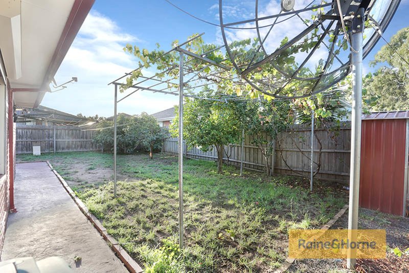 Photo - 47 Marne Drive, Roxburgh Park VIC 3064 - Image 9