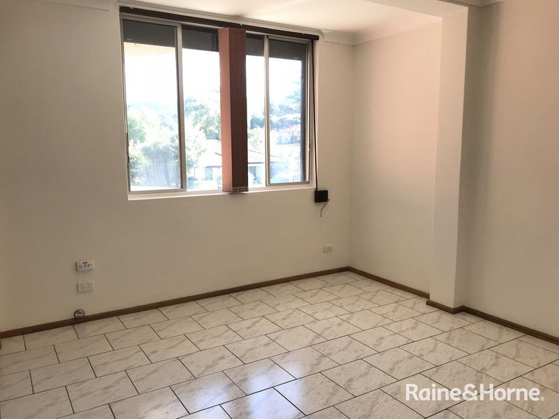 Photo - 47 Matthews Street, Wollongong NSW 2500 - Image 4