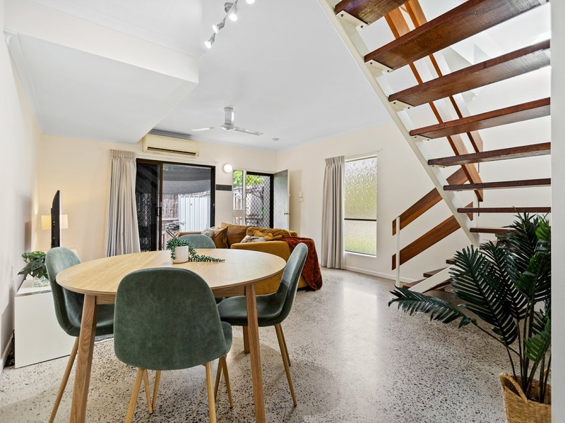 Photo - 4/7 Mcpherson Close, Edge Hill QLD 4870 - Image 2