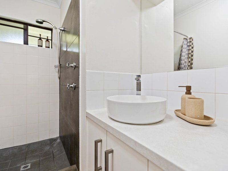 Photo - 4/7 Mcpherson Close, Edge Hill QLD 4870 - Image 6