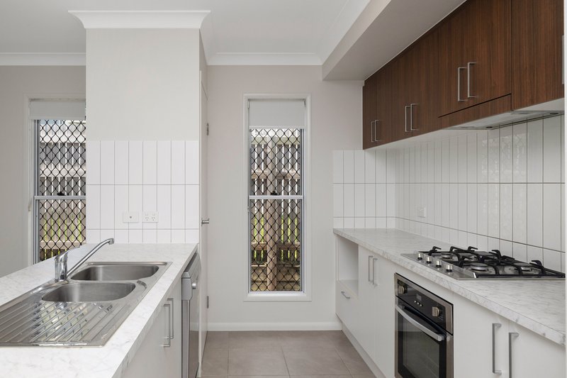 Photo - 47 Mesa Circuit, Cosgrove QLD 4818 - Image 4