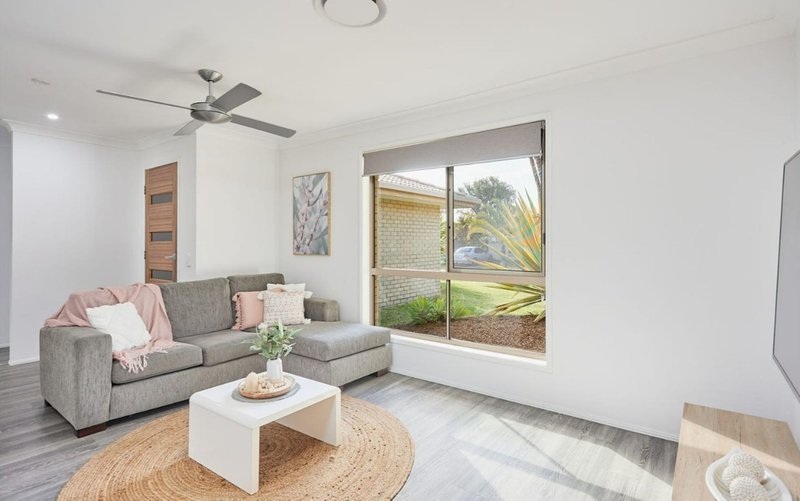 Photo - 47 Montezuma Drive, Burleigh Waters QLD 4220 - Image 4