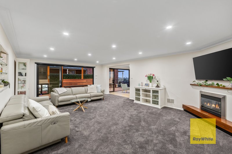 Photo - 47 Montpellier Drive, Highton VIC 3216 - Image 4