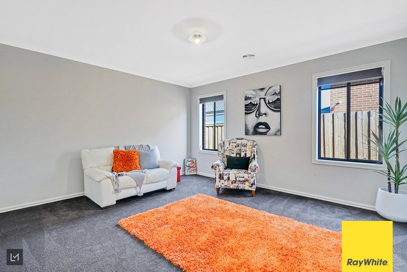 Photo - 47 Morialta Circuit, Werribee VIC 3030 - Image 9