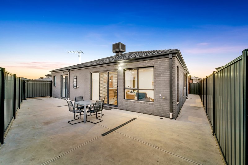 Photo - 47 Nesting Vista, Craigieburn VIC 3064 - Image 15