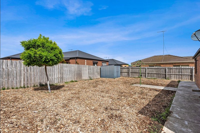 Photo - 47 Oakwood Crescent, Waurn Ponds VIC 3216 - Image 7