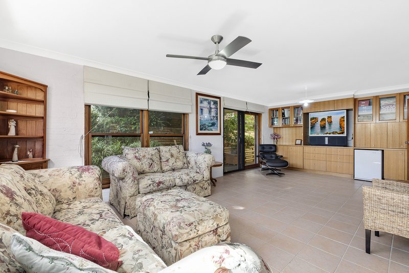 Photo - 47 Ocean View Drive, Wamberal NSW 2260 - Image 12