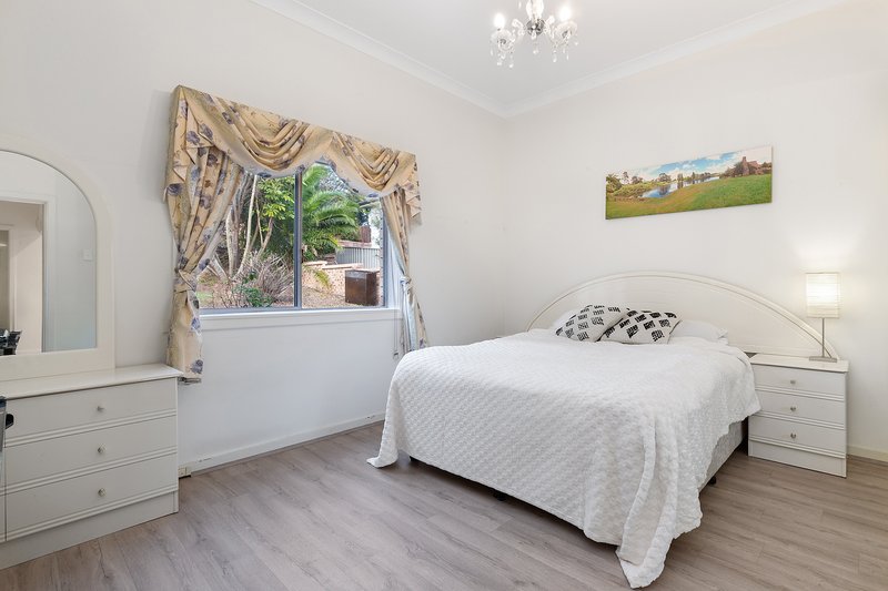 Photo - 47 Old Berowra Road, Hornsby NSW 2077 - Image 5