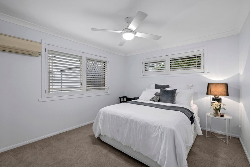 Photo - 47 Oxford Crescent, Bridgeman Downs QLD 4035 - Image 12